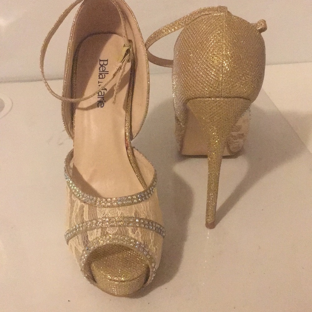 Heels - Picture 2 of 4